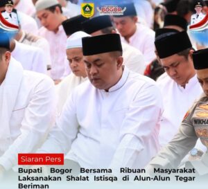 Bupati Bogor Bersama Ribuan Masyarakat Laksanakan Shalat Istisqa di Alun-Alun Tegar Beriman